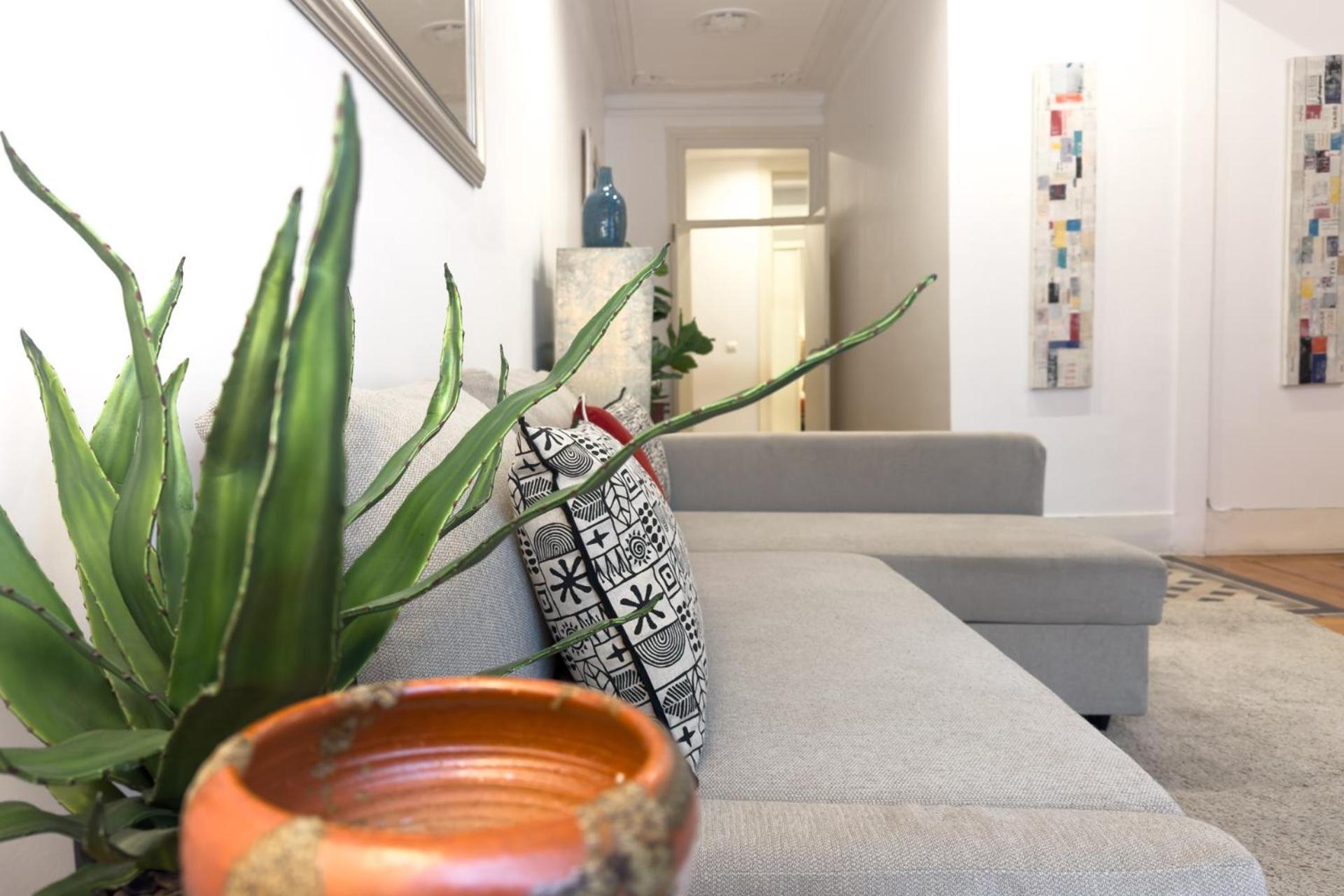 Beautiful Apartment In Bairro Alto - Quite Lisboa Exteriör bild